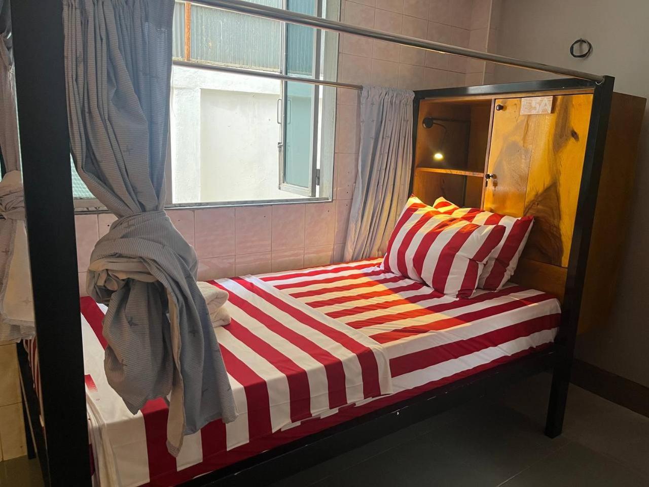 Por Chey Guesthouse باتامبانغ المظهر الخارجي الصورة