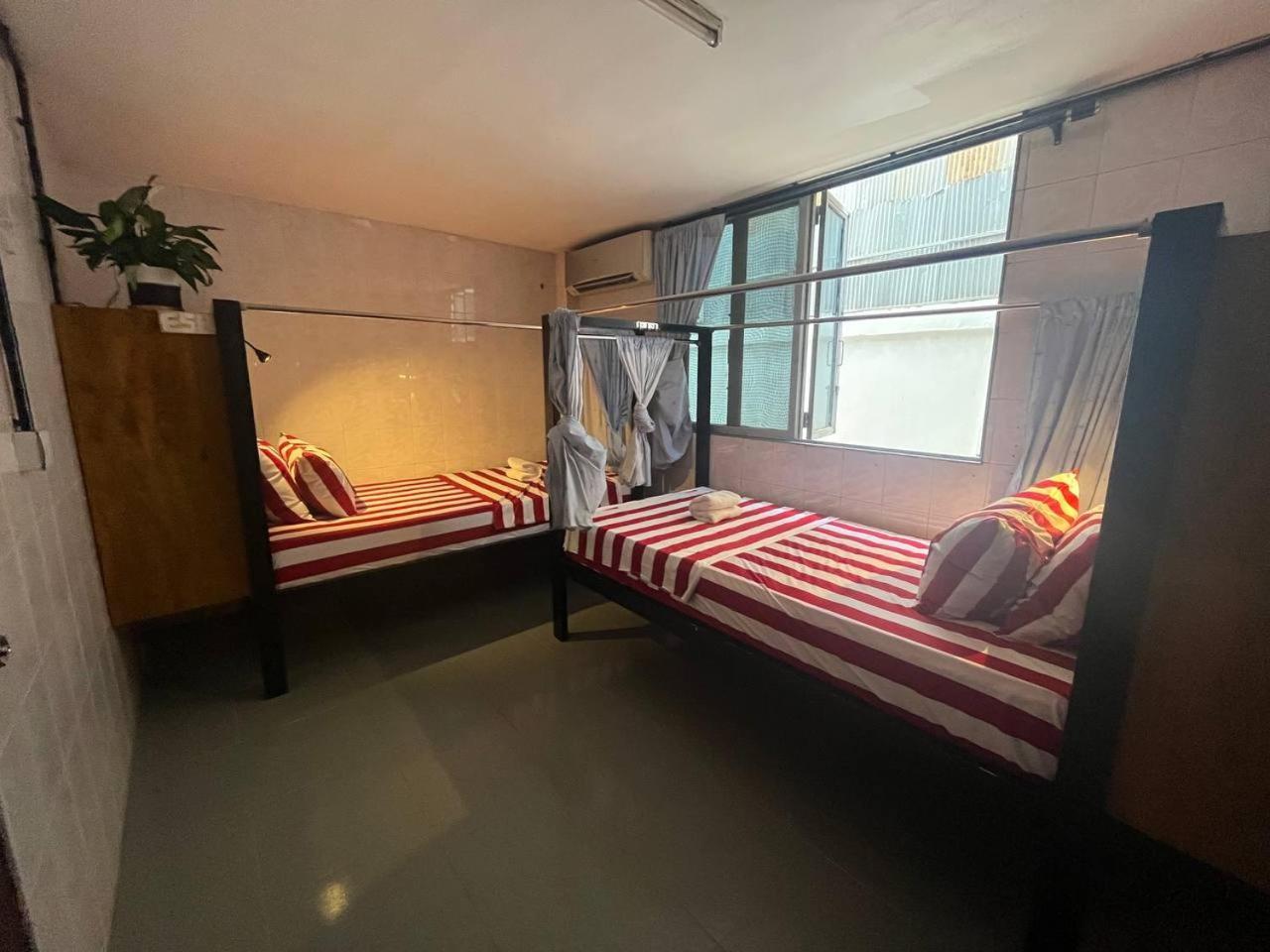 Por Chey Guesthouse باتامبانغ المظهر الخارجي الصورة