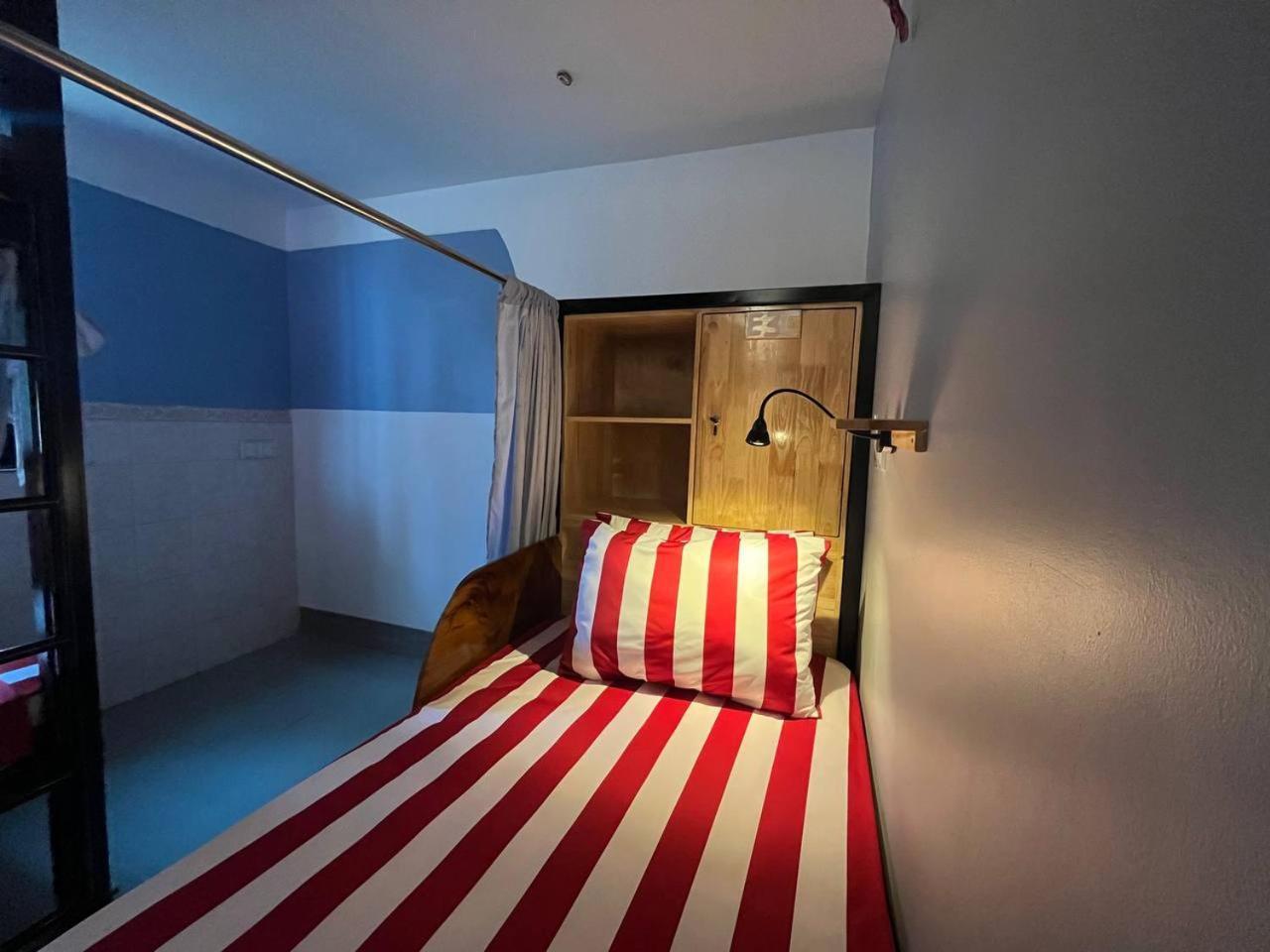 Por Chey Guesthouse باتامبانغ المظهر الخارجي الصورة