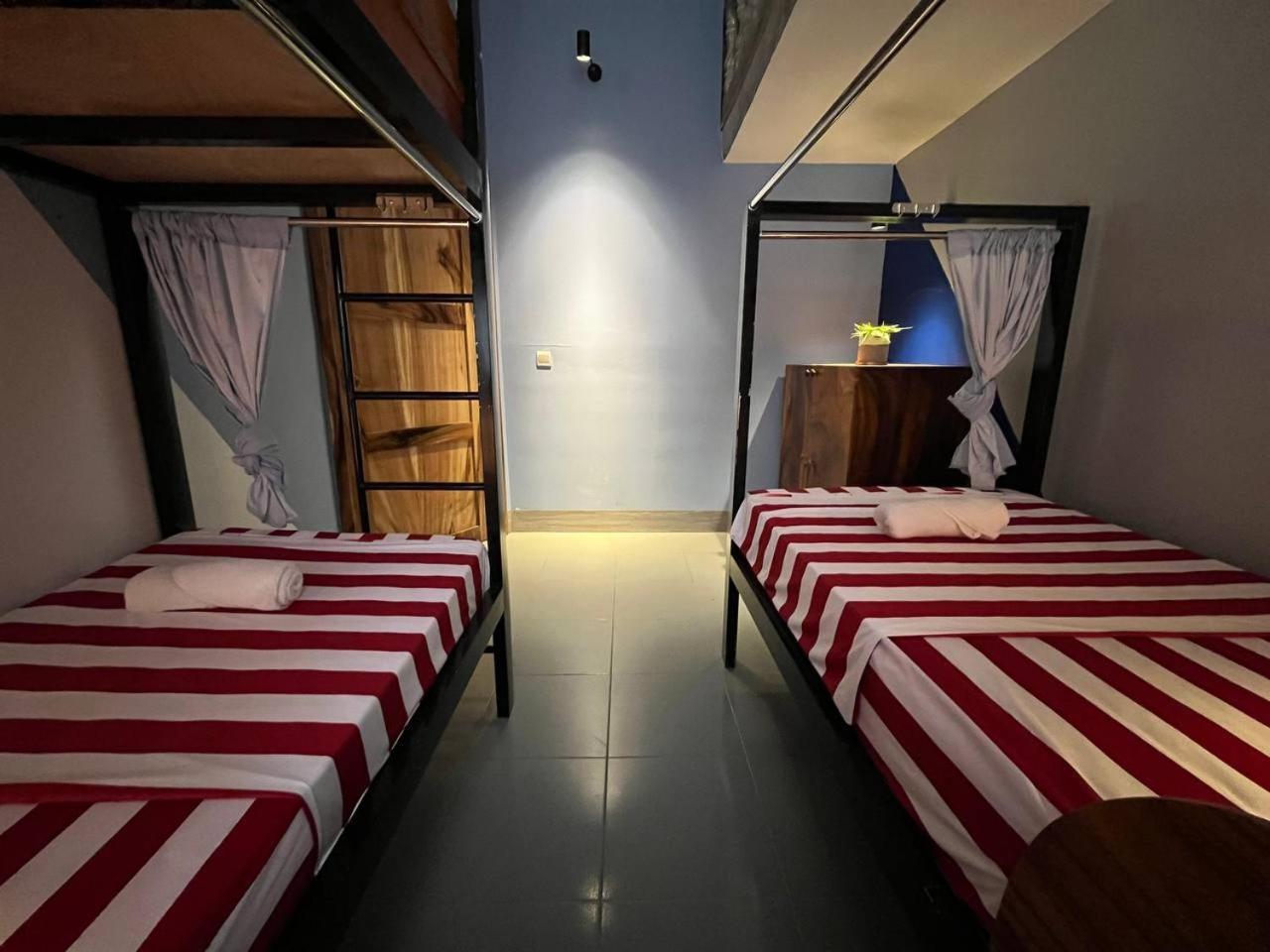 Por Chey Guesthouse باتامبانغ المظهر الخارجي الصورة