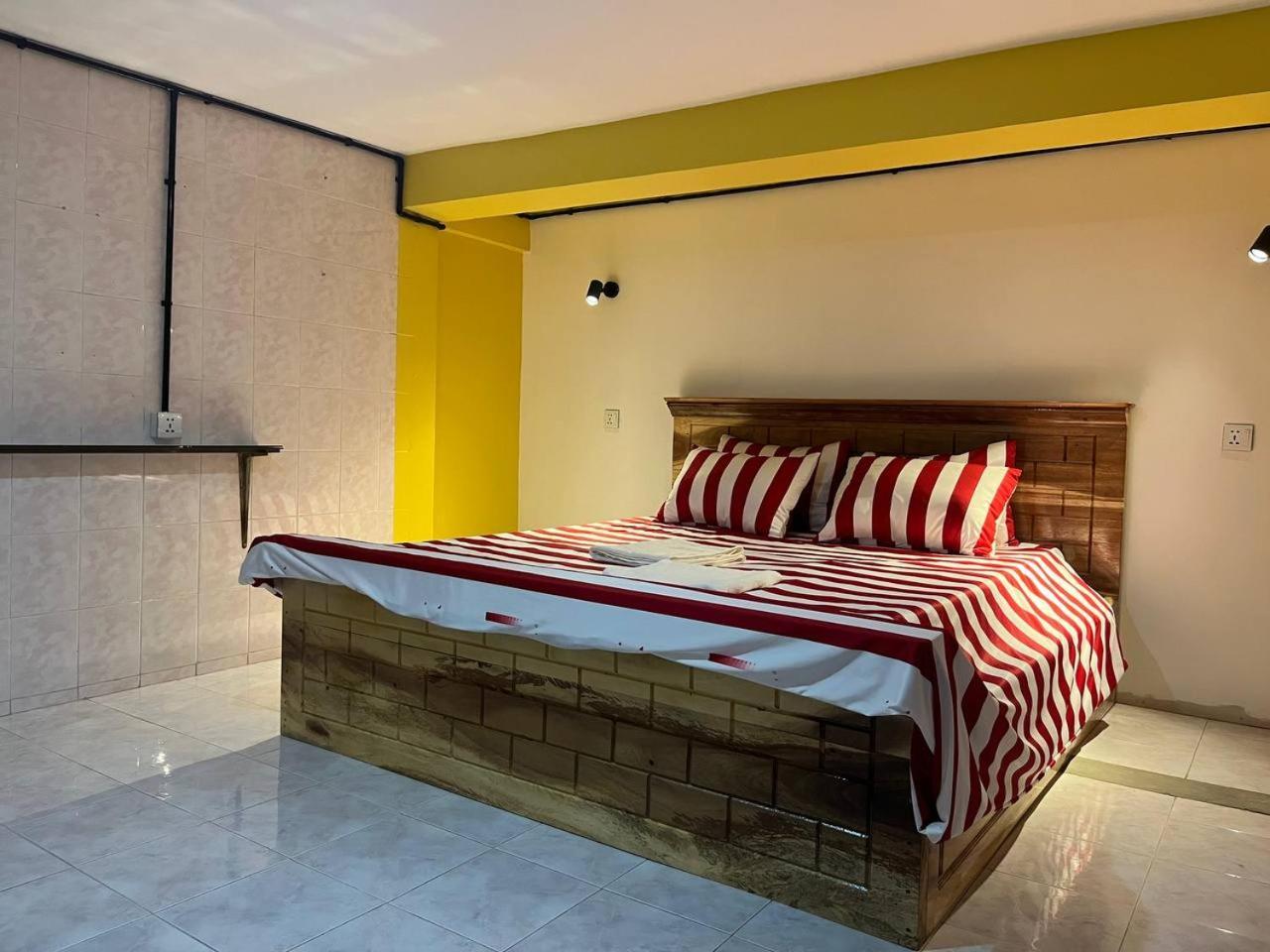 Por Chey Guesthouse باتامبانغ المظهر الخارجي الصورة