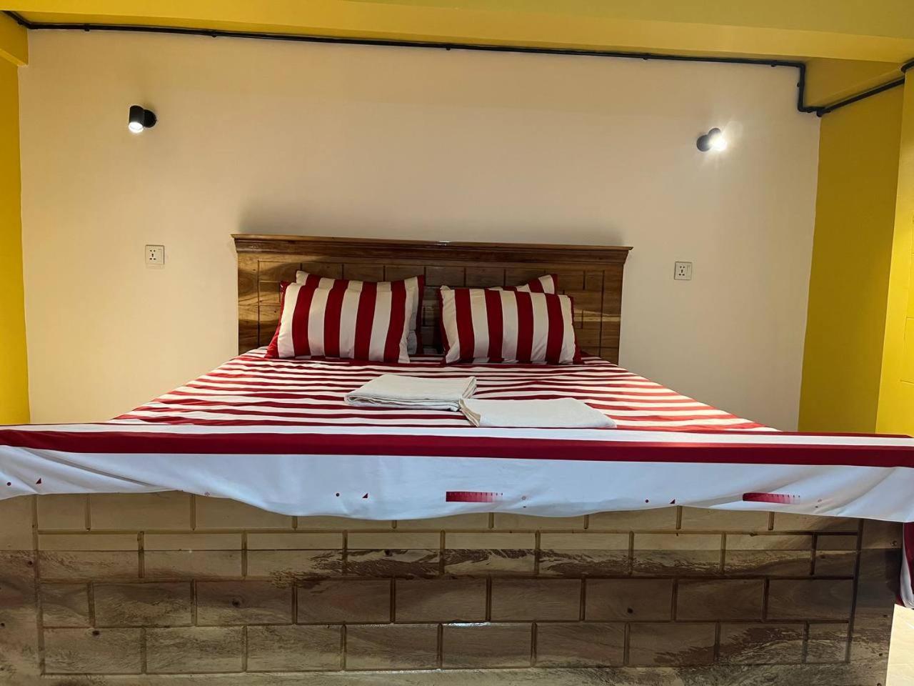 Por Chey Guesthouse باتامبانغ المظهر الخارجي الصورة