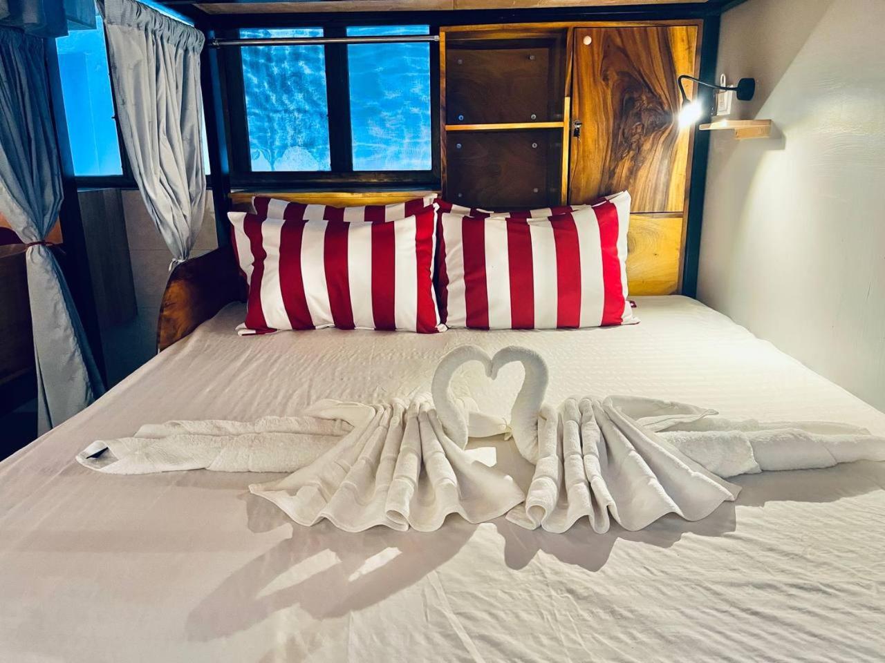 Por Chey Guesthouse باتامبانغ المظهر الخارجي الصورة