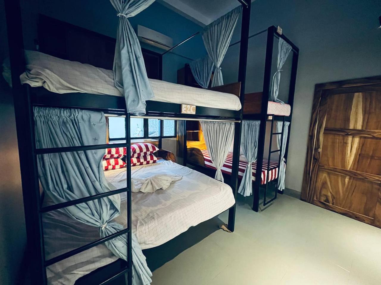 Por Chey Guesthouse باتامبانغ المظهر الخارجي الصورة