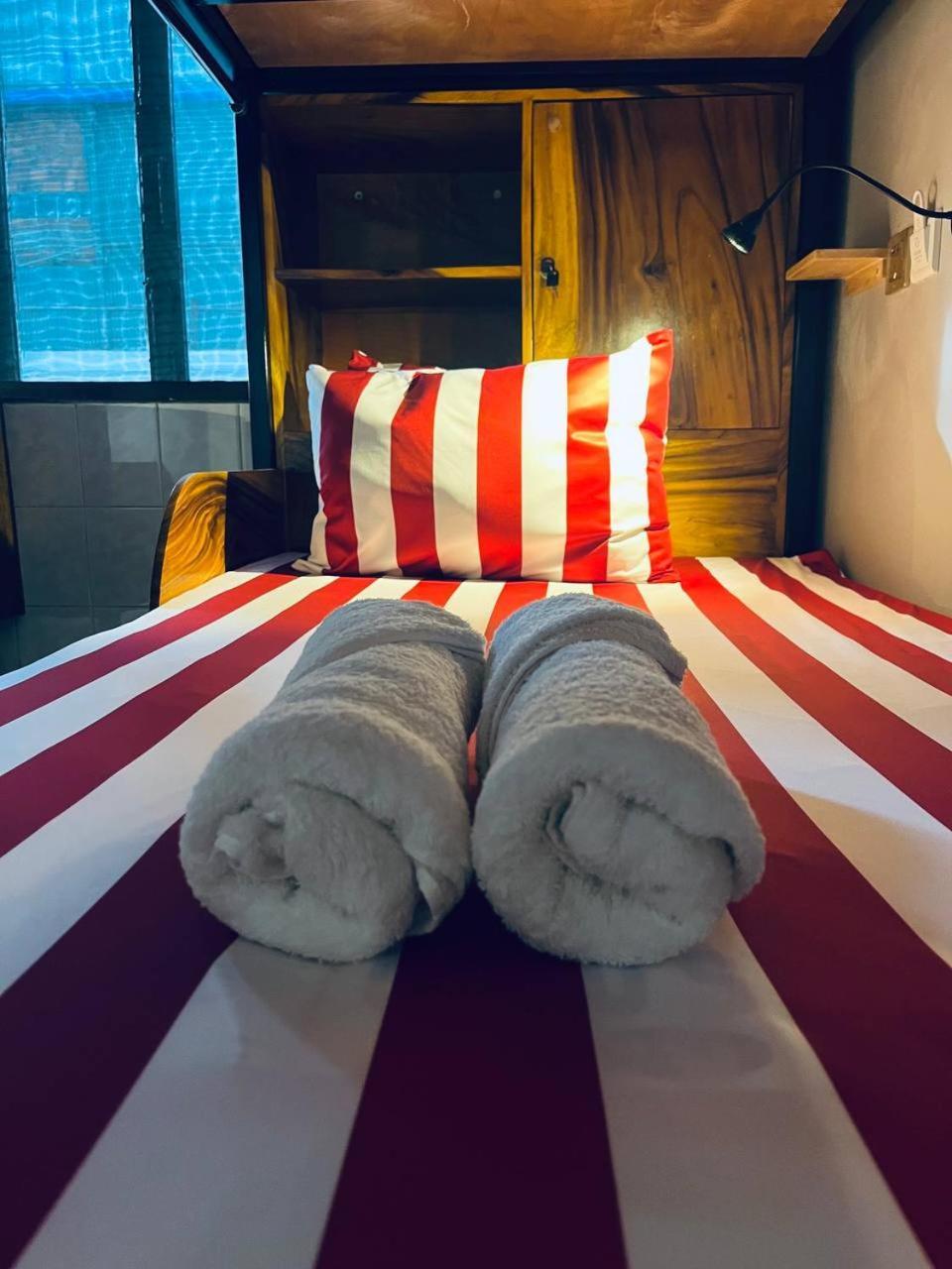 Por Chey Guesthouse باتامبانغ المظهر الخارجي الصورة