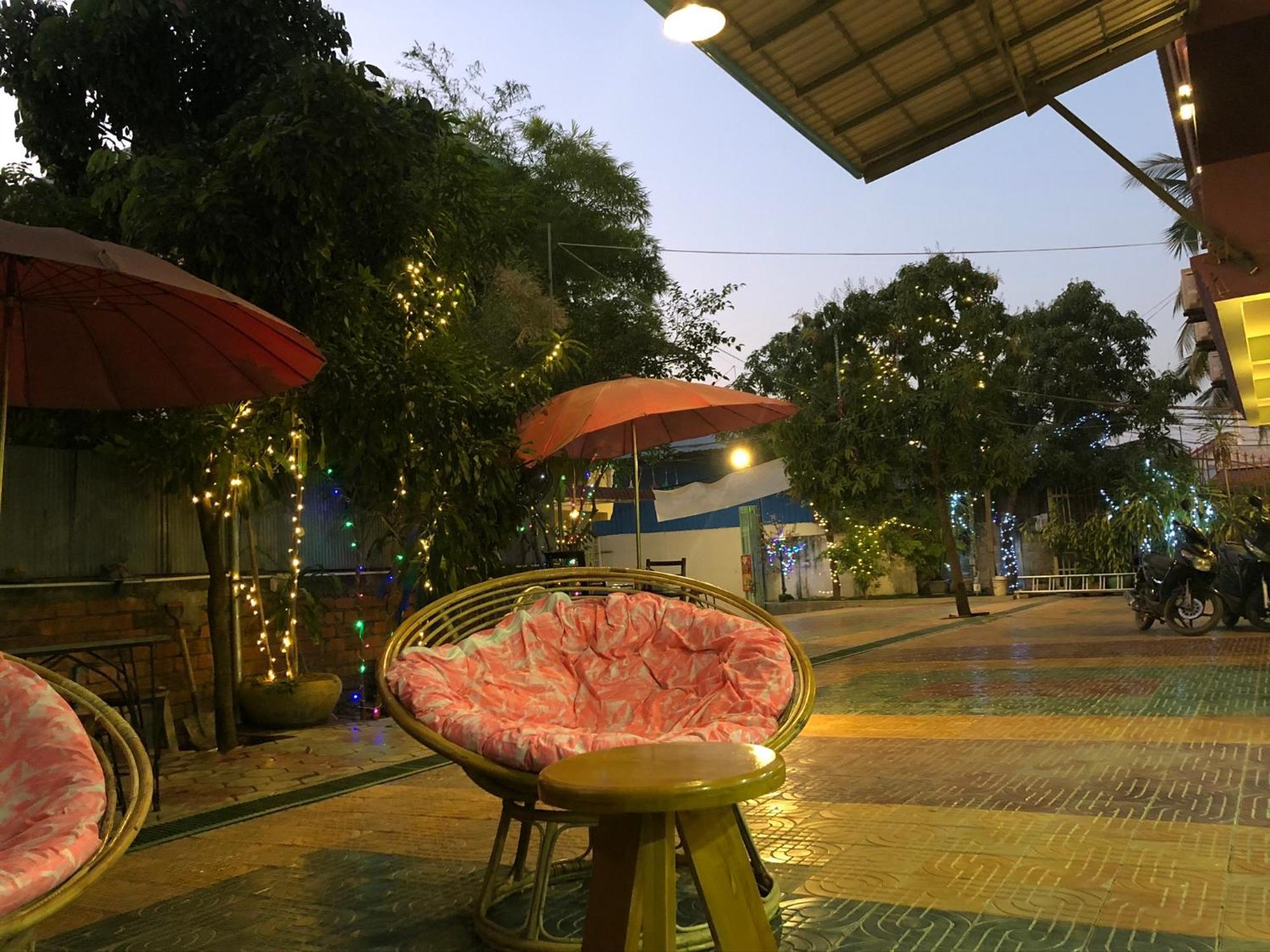Por Chey Guesthouse باتامبانغ المظهر الخارجي الصورة